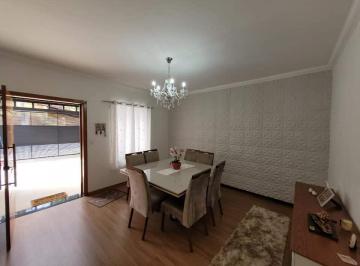 Casa de 3 quartos, Bragança Paulista · Casa Plana com 3 dormitórios e 3 vagas em excelente localização no Jd. Europa