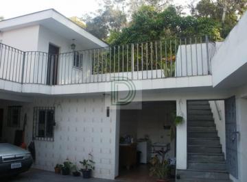 Casa · 240m² · 9 Quartos · 5 Vagas · Excelente imóvel com 9 suítes.