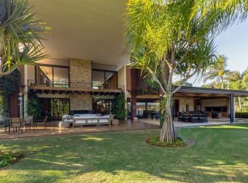 af1aef7bcfd32d4b7a5168f1eaf4e6094e1bc2fb · Casa com 5 dormitórios, 860 m² - venda por R$ 17.000.000,00 ou aluguel por R$ 85.500,00/mês - Fazend