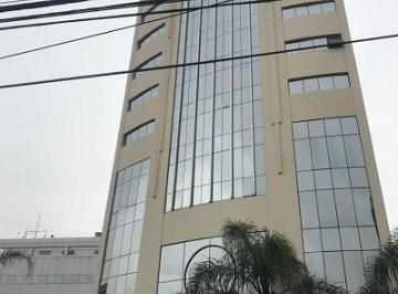 Comercial · 44m² · 1 Vaga · Sala Comercial com 44m² de área útil. Possui 2 banheiros, 1 vaga.