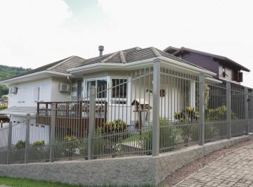 Casa · 3 Quartos · 2 Vagas · CASA DE ALTÍSSIMO PADRÃO NO VIADUTO EM EXCELENTE LOCALIZAÇÃO