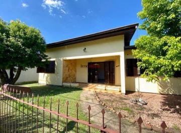 Casa · 3 Quartos · Casa a venda com 3 dormitórios no Bairro Bom Pastor em Igrejinha