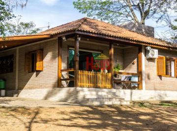 19643059_g.jpg ·
Sítio com 2 casas em Rolante