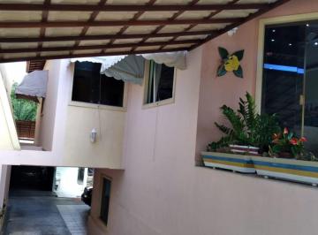 Casa · 340m² · 4 Quartos · 6 Vagas · Casa em Rua Jardim Ipanema - Pitangueiras - Lauro de Freitas/BA