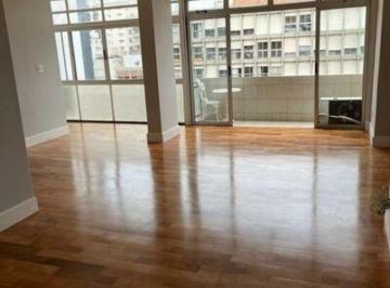 Apartamento · 130m² · 2 Quartos · 1 Vaga · Apartamento reformado com 130 m² de área útil, , 2 Dormitórios sendo 1 suíte, 1 vaga