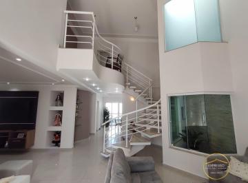 Casa · 260m² · 3 Quartos · 4 Vagas · Casa à venda