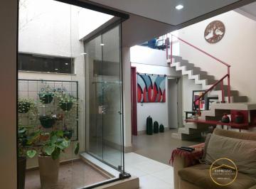 Casa · 260m² · 3 Quartos · 4 Vagas · Casa à venda