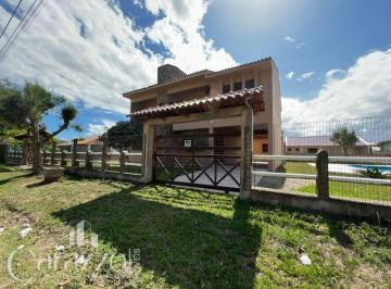Apartamento · 937m² · 7 Quartos · 2 Vagas · SOBRADO COM ANEXO E PISCINA SITUADO A 50 METROS DO MAR
