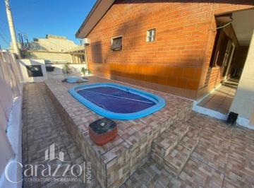 Apartamento · 450m² · 3 Quartos · 1 Vaga · CASA COM PISCINA NO CENTRO DE TRAMANDAÍ