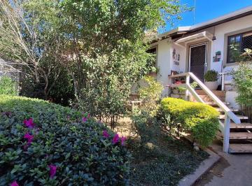 Casa de 1 quarto, Cotia · Casa térrea linda e aconchegante no km 39 da Raposo Tavares.