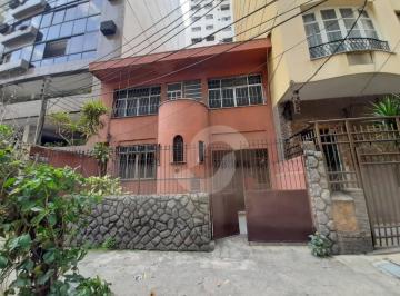 4fdb0596ea8529a4680ab076d3b4b4a1c783c312 · Casa com 3 dormitórios à 70m da praia - Ingá - Niterói/RJ