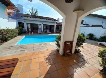 Casa · 250m² · 5 Quartos · 3 Vagas · Casa Ampla Térrea com Piscina no Jardim Virgínia – Praia da Enseada, Guarujá
