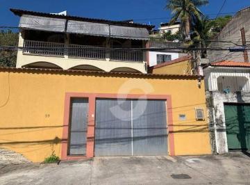 e55448c5a1b0acd07fbc32c5b067b02640f12745 · Casa com 4 dormitórios à venda, 220 m² por R$ 650.000,00 - São Lourenço - Niterói/RJ