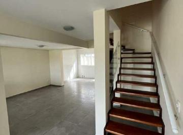 Casa · 120m² · 3 Quartos · 2 Vagas · Sobrado para Locação no bairro Fragata