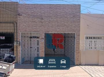 e11d251bd5bac5a5c0225a096537aa1d89d67448 · Aluga Casa no Centro com 3 quartos sendo 2 suítes, e 1 vaga