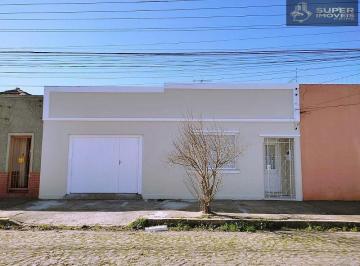 Casa · 200m² · 3 Quartos · 6 Vagas · Casa Reformada para Venda no Porto de Pelotas-RS