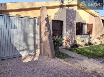 Casa · 300m² · 2 Quartos · 4 Vagas · Casa no Laranjal Pelotas-RS