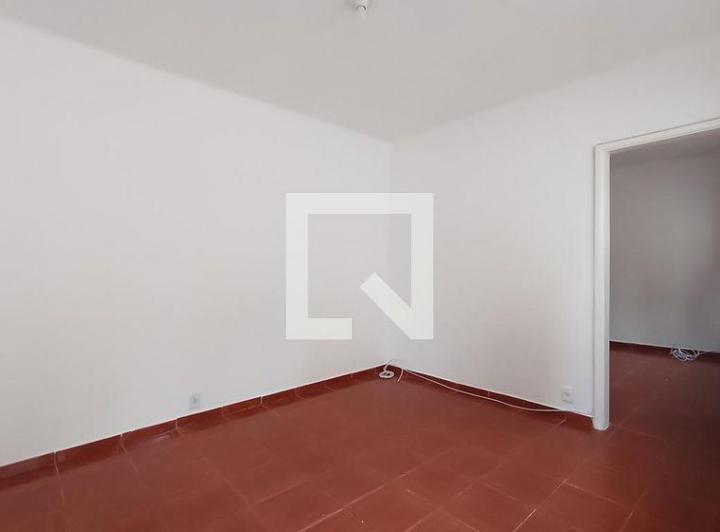 Foto do imóvel - Alugar casa com quintal e 1 quarto