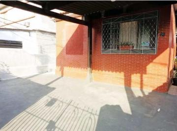 Casa · 220m² · 3 Quartos · 2 Vagas · Casa à venda no Vila Cascatinha em São Vicente.