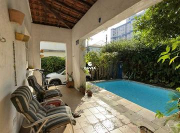 Casa · 218m² · 3 Quartos · 4 Vagas · Sobrado à venda no Itararé em São Vicente.