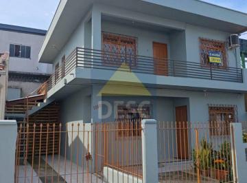 Casa · 2 Quartos · 1 Vaga · Casa com dois dormitórios para locação na rua 2700 no Centro de Balneário Camboriú