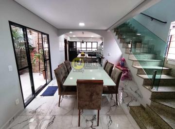 Casa · 180m² · 3 Quartos · 6 Vagas · Sobrado com 3 dorms, Vila Nova Cintra, Mogi das Cruzes - R$ 650 mil, Cod: 27001