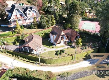 78072d99c7c04ee9236f292726a714ec76a33fb9 · Casa com 5 dormitórios à venda, 280 m² por R$ 1.400.000,00 - Jardim Embaixador - Campos do Jordão/SP