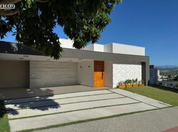 Casa · 451m² · 4 Quartos · Casa à venda - em Urbanova