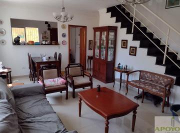 Casa · 97m² · 3 Quartos · 3 Vagas · Campo Grande Jd Ernestina próximo Cemitério ótimo local. Aceita permuta