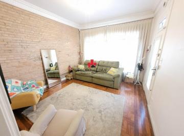 Casa · 220m² · 4 Quartos · 3 Vagas · Casa 4 quartos 1 suíte 2 wc 3 vagas no Tatuapé
