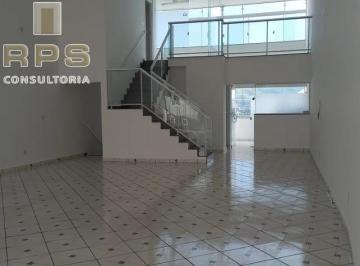 Foto 01 · Salão com 277,64 m², copa com gabinete planejado, e 02 banheiros, sendo 01 para PcD;  Mezanino com 4
