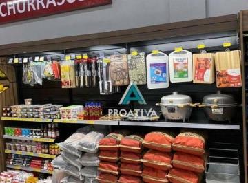 fc521e9975f308a0c4cd745e6b533de441bc360d · Casa de Carnes e Mercado na Vila Gilda em Santo André