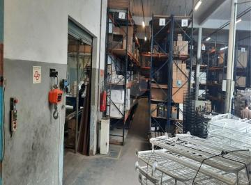 Comercial · 3000m² · Galpão à venda em Saúde - SP