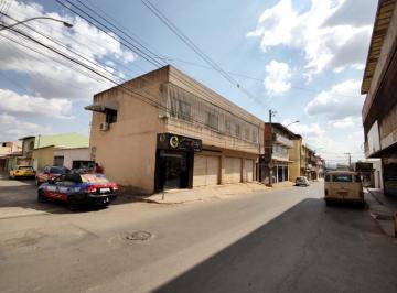 Casa de 5 quartos, Planaltina · Excelente Prédio na Comercial da Quadra 1 do Jardim Roriz - Escriturado