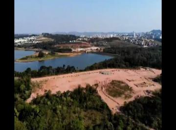 Foto 01 · Terrenos a venda a partir de 880 m² no Vila das Acácias em Jundiaí