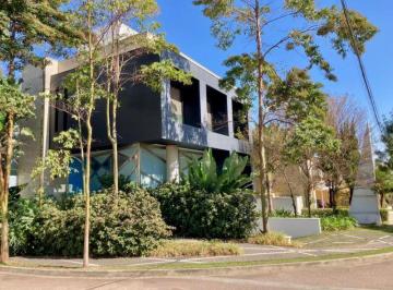 Casa · 600m² · 4 Quartos · 4 Vagas · Casa à venda - em Anhangabaú