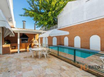 Casa · 430m² · 5 Quartos · 6 Vagas · Casa de rua com 430 m², 6 vagas, 5 dormitórios sendo 2 suítes