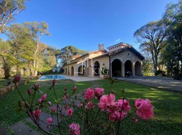 Casa · 499m² · 4 Vagas · CASA 04 DORMITÓRIOS EM CONDOMÍNIO CENTRAL GRAMADO