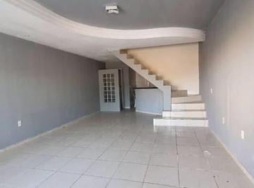 24a3e59af6f50c6636e17e4d1f2f18656725afda · Sobrado com 2 dormitórios à venda por R$ 500.000,00 - Centro - Camboriú/SC