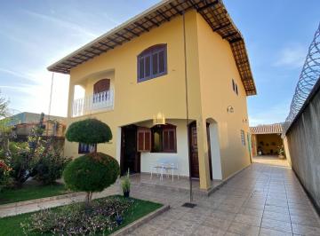 Foto 01 · Residência de Luxo no Centro de Esmeraldas-MG: 5 quartos, 1 suíte, piscina aquecida, área gourmet. O