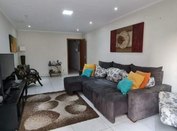 Casa · 381m² · 5 Quartos · 3 Vagas · Casa à venda com 380 m² Localizado no Bairro Campestre em Santo André.