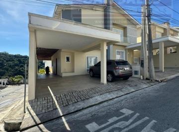 Foto 01 · Casa - Villa Verde