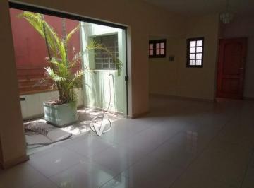 Casa · 10m² · 3 Quartos · 1 Vaga · CASA À VENDA - CENTRO - PINDAMONHANGABA - SP
