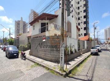 Foto 01 · Casa à Venda no Bairro 13 de Julho, Aracaju-SE - 280 m², 4 quartos, 3 suítes, 3 salas, 5 banheiros e