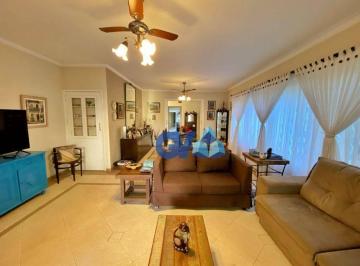 b3a85668b347c28fe7c6278f095856a05d6c0066 · Ótima casa, excelente localização!