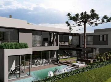 Casa · 531m² · 4 Quartos · 6 Vagas · Casa de condomínio em Rua Antônio Escorsin - São Braz - Curitiba/PR