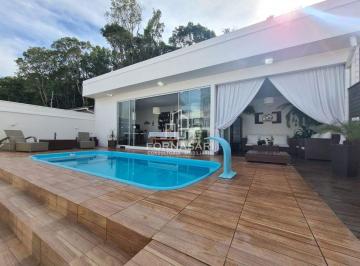 Casa · 180m² · 3 Quartos · 2 Vagas · Deslumbrante Casa Com Edícula e Piscina em São José/SC