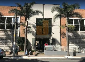 Comercial · 4600m² · 40 Vagas · Prédio Comercial no Bom Retiro.