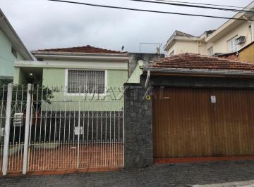 Casa · 200m² · 3 Quartos · 1 Vaga · Sobrado à venda com 3 dormitórios, 2 suítes, 3 banheiros e vaga de garagem.