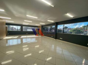Comercial · 220m² · Procurando um andar corrido, mas em um local tranquilo, com fácil estacionamento e ao mesmo tempo ce